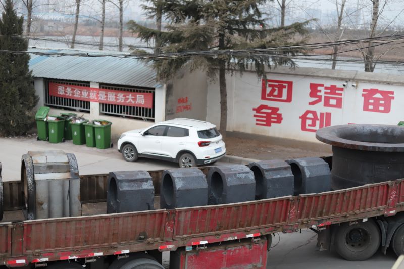 大型鑄鋼件-軸承座在拋光打磨時(shí)的注意事項(xiàng)是？